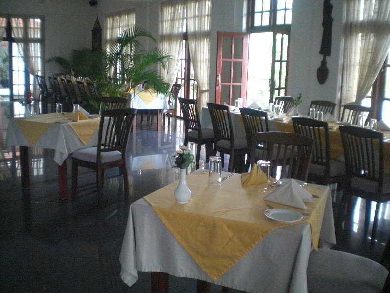 Hotel Yapahuwa Paradise Bagian luar foto